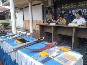 Penampakan Sajam Milik Geng Motor Remaja di Asahan