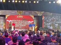 Salam-Peluk 2 Paslon Tutup Debat Pamungkas Pilgub Jateng