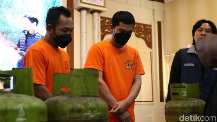 Polresta Sleman jumpa pers kasus pengoplosan gas elpiji bersubsidi, Rabu (20/11/2024).