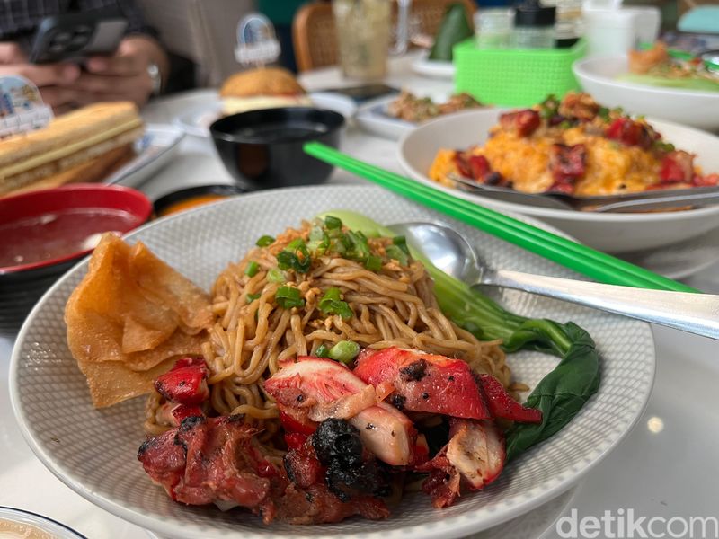 Potret mie ayam Charsiu khas Hongkong di The Hongkong Story Medan (Kartika Sari/detikcom)
