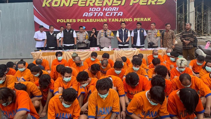 Puluhan tersangka kasus narkoba di Surabaya utara