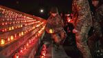 Ribuan Lilin Peringati 1.000 Hari Invasi Rusia ke Ukraina