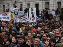 Ribuan Petani Inggris Geruduk Jalanan London Tolak Kebijakan Pajak