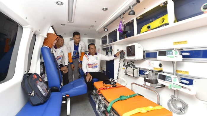 RSUD Grati Kabupaten Pasuruan Dapat Ambulance dari DBHCHT