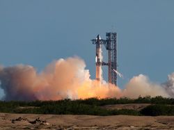 SpaceX Luncurkan Misi Ke-6 Uji Terbang Roket Starship