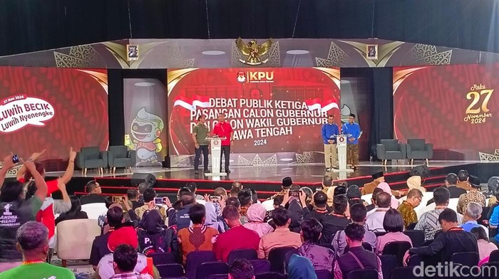 Suasana di lokasi debat ketiga atau debat pamungkas Pemilihan Gubernur (Pilgub) Jawa Tengah (Jateng) di Muladi Dome Undip Semarang, Rabu (20/11/2024).