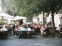 Pelaku Usaha Wisata Spanyol Kritisi Kebijakan Baru Terkait Pajak Turis