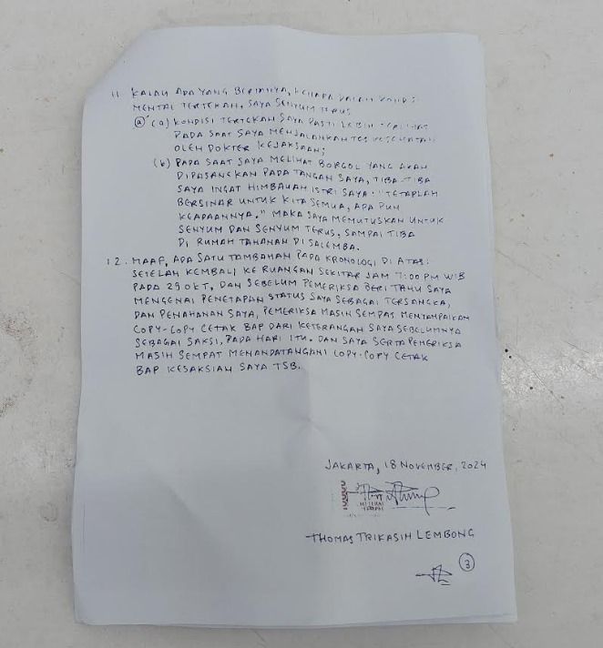 Surat berisi tulisan tangan Tom Lembong (Rumondang/detikcom)