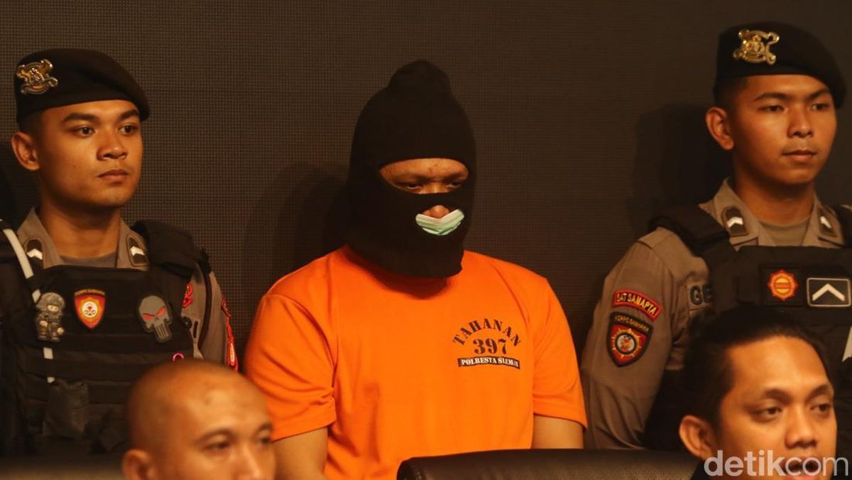 Berbaju Tahanan, Ini Penampakan Tersangka Pungli Lapas Cebongan