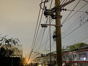 KAI: Dugaan Pencurian Kabel LAA Bikin Tiang Miring di Bekasi Masih Diselidiki