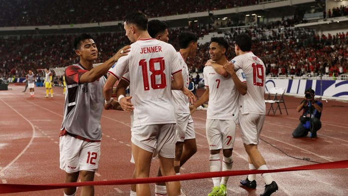 Soccer Football - World Cup - Asian Qualifiers - Third Round - Group C - Indonesia v Saudi Arabia - Gelora Bung Karno Main Stadium, Jakarta, Indonesia - November 19, 2024 Indonesias Marselino Ferdinan celebrates scoring their second goal with teammates REUTERS/Ajeng Dinar Ulfiana