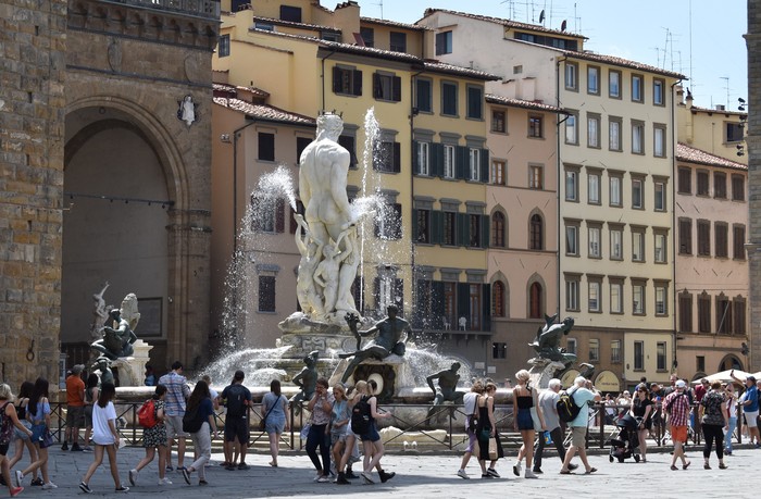 Wisatawan di Kota Florence
