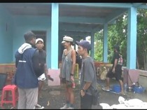 WNA dari Bali Datangi Rumah Penyekapan di Banyuwangi Cari Anjingnya yang Hilang