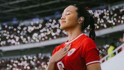 Potret Aksi Yura Yunited... Eh, Yura Yunita di GBK