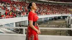 Potret Aksi Yura Yunited... Eh, Yura Yunita di GBK