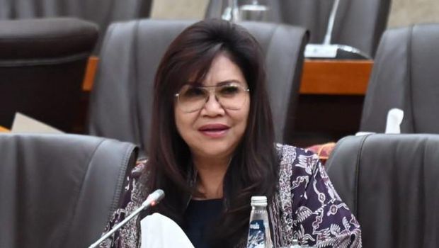 Evita Nursanty Evita Nursanty