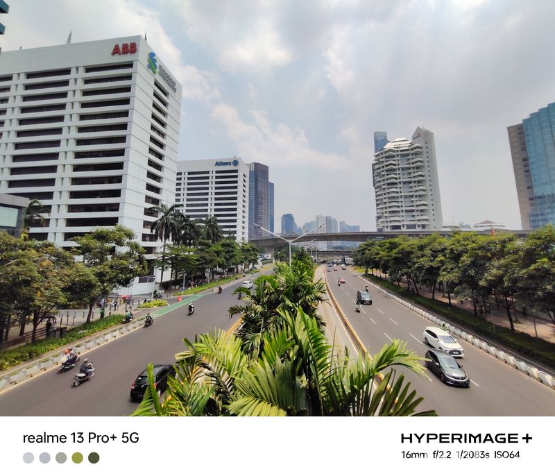 Hasil foto Realme 13 Pro+
