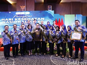 Peringatan HKN 2024, Pj. Gubernur Jatim Komitmen Tingkatkan Kualitas Kesehatan