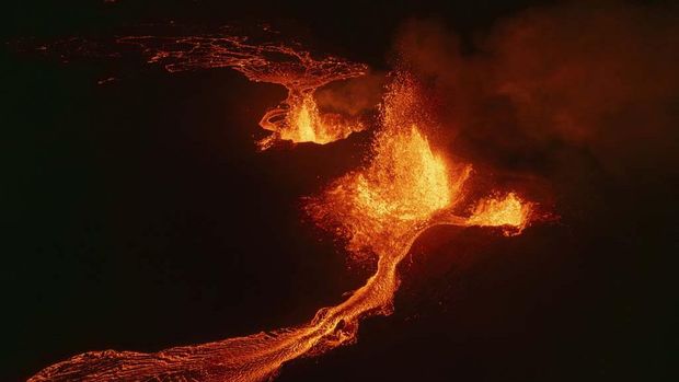 A new volcanic eruption that started on the Reykjanes Peninsula in Iceland, Wednesday, Nov.20, 2024. (AP Photo/Marco di Marco)
