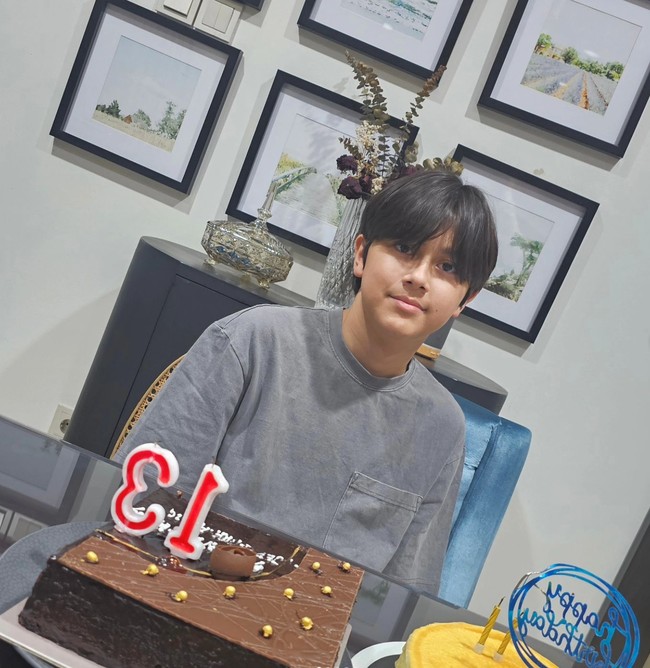 Tepat pada 19 November 2024 Jeremiah baru saja merayakan ulang tahun yang ke-13. Sudah beranjak remaja, penampilan Jeremiah yang terlihat makin ganteng curi atensi. Foto: Instagram/@wulanguritno