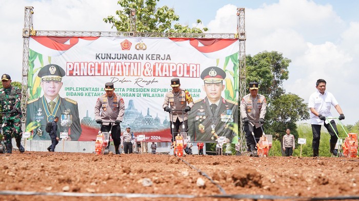 Kapolri-Panglima TNI Tinjau Pemanfaatan Lahan untuk Ketahanan Pangan di Jateng
