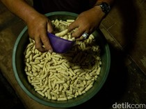 Kerupuk Atom Si Bolang Oleh-oleh Anambas Dipasarkan Lewat Internet