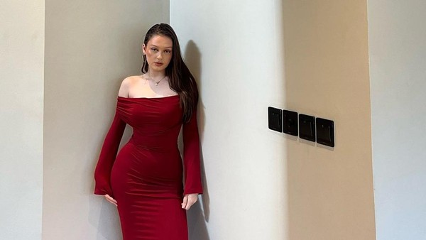 Sosok Kimberly Angela yang Bikin Salad Buah untuk Teuku Ryan