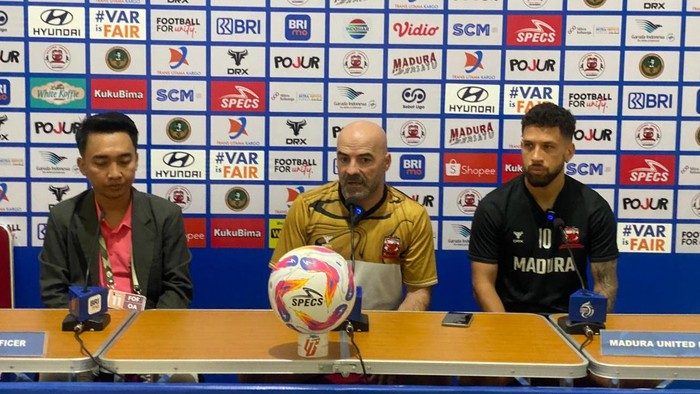 Konferensi pers Madura United jelang laga melawan Arema.