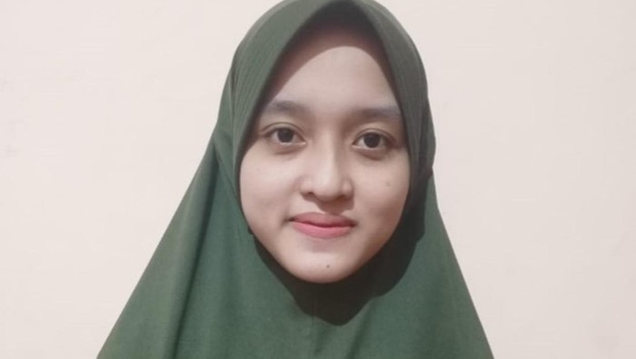 Seorang gadis bernama Sitti Musdalifah (19) di Kota Makassar, Sulawesi Selatan (Sulsel), dilaporkan hilang oleh keluarganya.