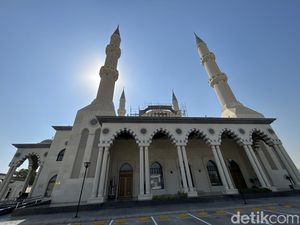 Masjid Biru Dubai, Terbuka untuk Non Muslim
