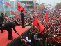 Lautan Manusia Penuhi Kampanye Akbar Cabup-Cawabup Pati Wahyu-Suharyono