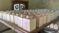 Penamaan Kampung Kaleng juga bertujuan memperkenalkan produk kerajinan logam dari warga Pasir Mukti agar lebih dikenal di pasar nasional.  