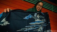 Selain motif batik di sini juga memiliki berbagai warna seperti coklat, coklat hitam, coklat biru muda, coklat pekat biru, hitam peach cream dan cream.