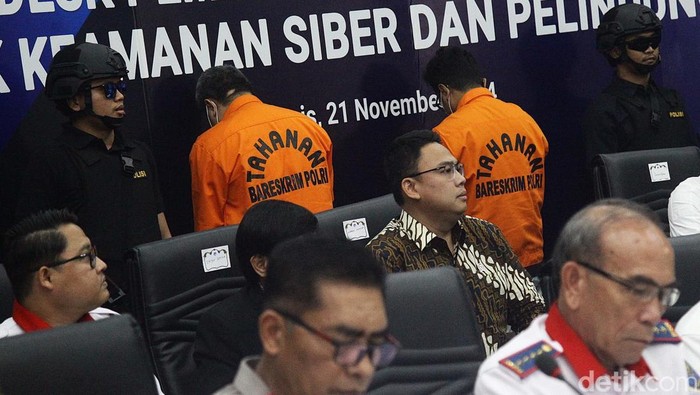 Menko Polkam Budi Gunawan, Menkomdigi Meutya Hafid hingga Kabareskrim Komjen Pol Wahyu Widada mengatakan menggelar jumpa pers terkait pengungkapan judi online.
