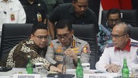 Bareskrim Polri telah menyita uang sebanyak Rp 77 miliar dari kasus judi online. Total uang tersebut disita sejak dibentuknya Desk Pemberantasan Judi Online pada 4 November 2024. Hal itu disampaikan Kabareskrim Polri Komjen Wahyu Widada dalam jumpa pers.