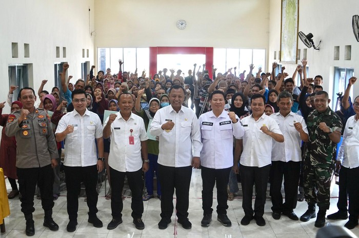 Pemkab Kediri Bagikan Sertifikat PTSL di 2 Desa
