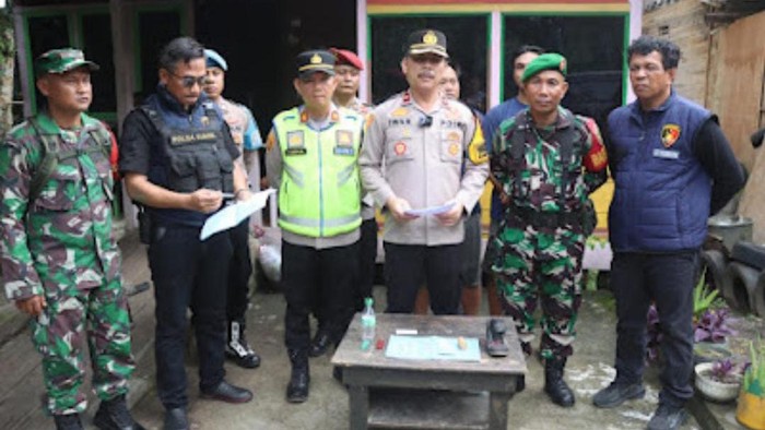 Polisi usai mengamankan diduga bandar narkoba di Muba