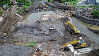 Progres perbaikan dam tersebut telah mencapai 15 persen per 10 Oktober 2024 dan ditargetkan selesai pada akhir tahun 2024.