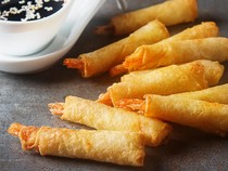 Resep Pangsit Gulung Udang yang Renyah Untuk Lauk atau Camilan