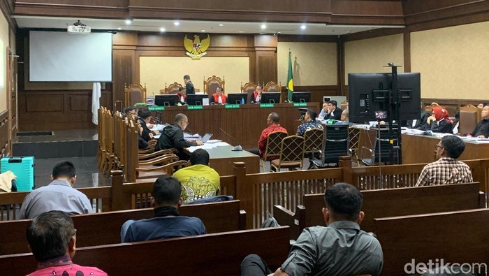 Sidang kasus korupsi truk Basarnas