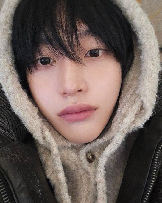 Sold Out King, Balaclava Wonbin RIIZE Viral Terjual Habis Dalam Waktu Singkat