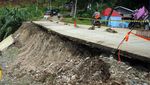 Talud Jalan di Tulungagung Amblas Gegara Hujan Deras