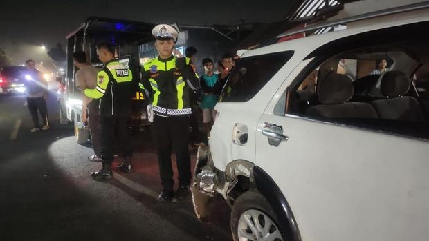 Terios Hantam Rumah di Malang, Satu Tewas, 6 Orang Luka