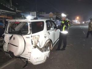 Terios Hantam Rumah di Malang, Satu Tewas, 6 Orang Luka