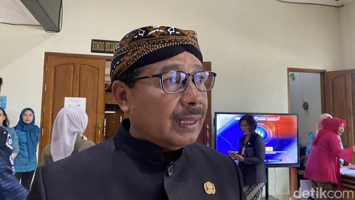 Kepala Disnakertrans Jateng Ahmad Aziz di Kantor Disnakertrans Jateng, Kecamatan Semarang Selatan, Kamis (21/11/2024).