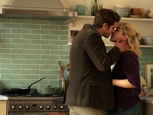 Dedikasi Florence Pugh untuk We Live In Time Bikin Kagum