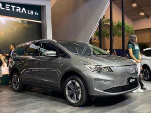 Merek Mobil Indonesia Aletra Hadir di GIIAS 2025, Bawa Model Ini