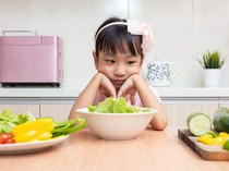 Kenali Bedanya Anak Picky Eater & Nafsu Makan Turun