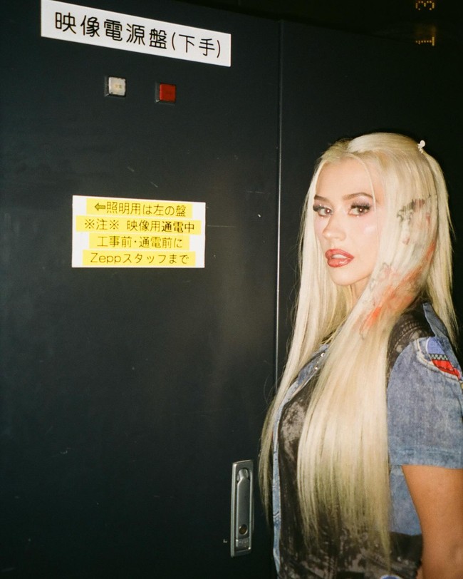 Sejak awal tahun, gaya Christina Aguilera telah mencuri perhatian. Para penggemar mendapati penyanyi tersebut lebih langsing dalam waktu yang singkat sejak konser di Meksiko. Foto: Instagram @xtina