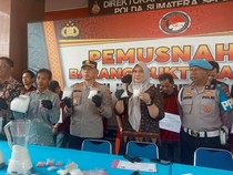 Polda Sumsel Musnahkan 2 Kg Sabu dan Ratusan Pil Ekstasi, 10 Orang Diamankan